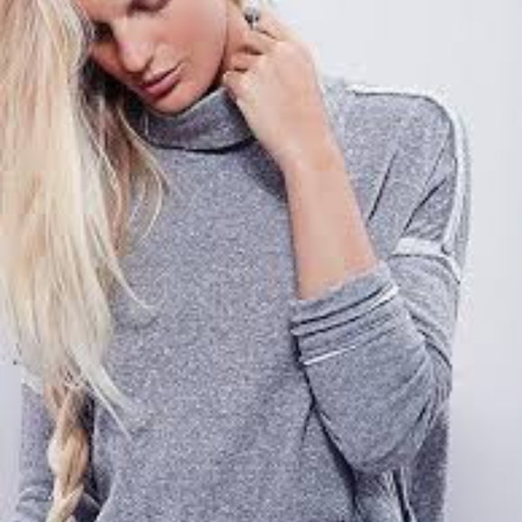 Free People Long Flight Pullover - Sm - Picture 2 of 4